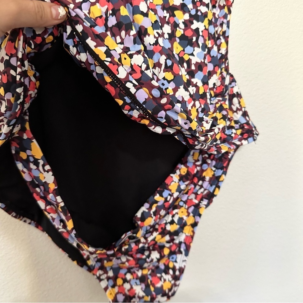 Floral Women's One Piece Swimsuit - Picture 6 of 6